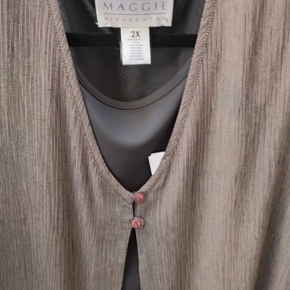 Maggie McNaughton Layered Blouse and vest Set Size 2X Black/Brown Pin Striped